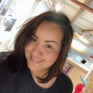 Meet your Posher, Danielle